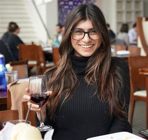 mia khalifa religion|Mia Khalifa: Bio, Height, Weight, Age, Measurements